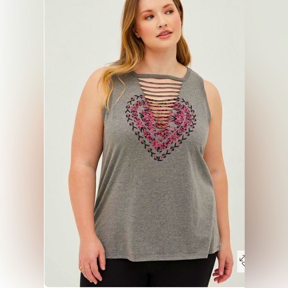 Torrid Slasher Tank - Cotton Tapesty
Heart Grey